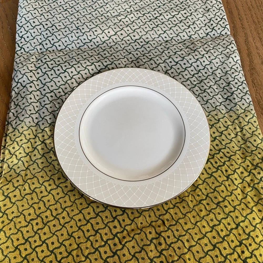 Crate & Barrel Kuma linen Runner